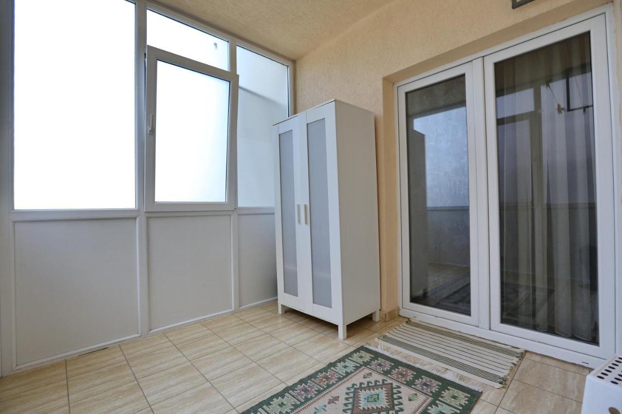 Appartement Bloc Izvor à Piteşti Extérieur photo